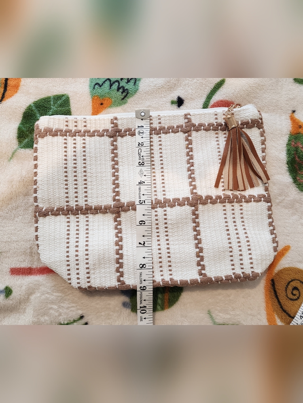 White and Tan Woven Tassel Zip Pouch/Purse By Styline. NWT.